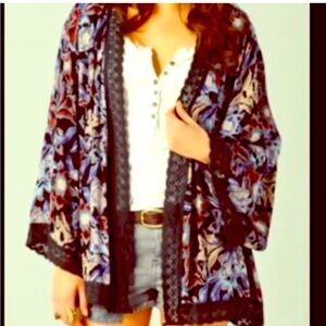 Free people Womans boho floral kimono with lace trim oversized size XS